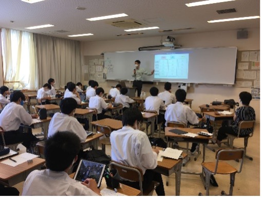 (495)　海城中学校（2回分）　2020　声の教育社 Amazon.co.jp: 海城中学校 2024年度用 6年間スーパー過去問 （声