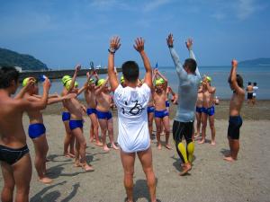 中学　海水 中学生も海水浴 - 軽井沢学園